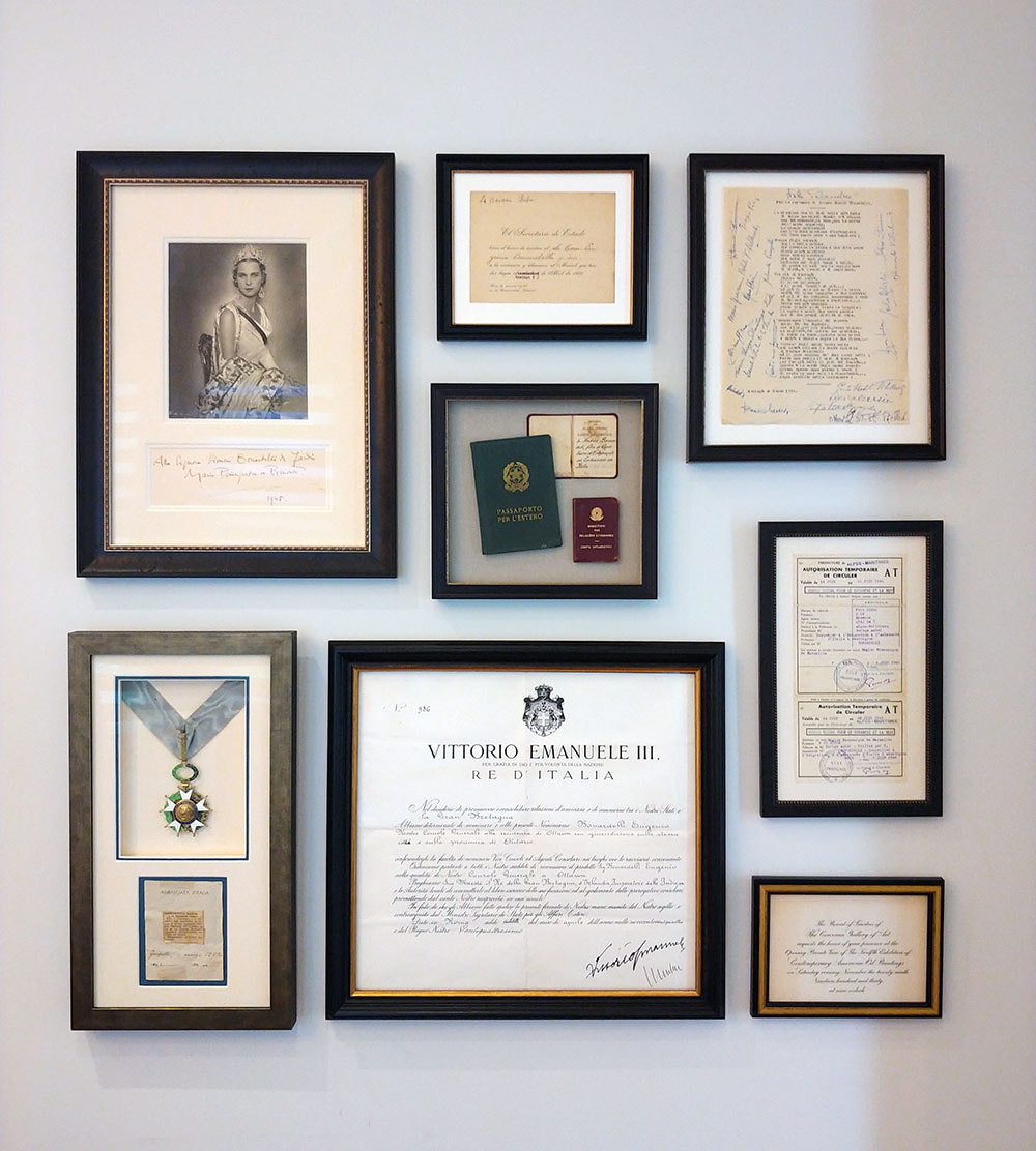 Le Frame Shoppe Blog | Curating a gallery wall